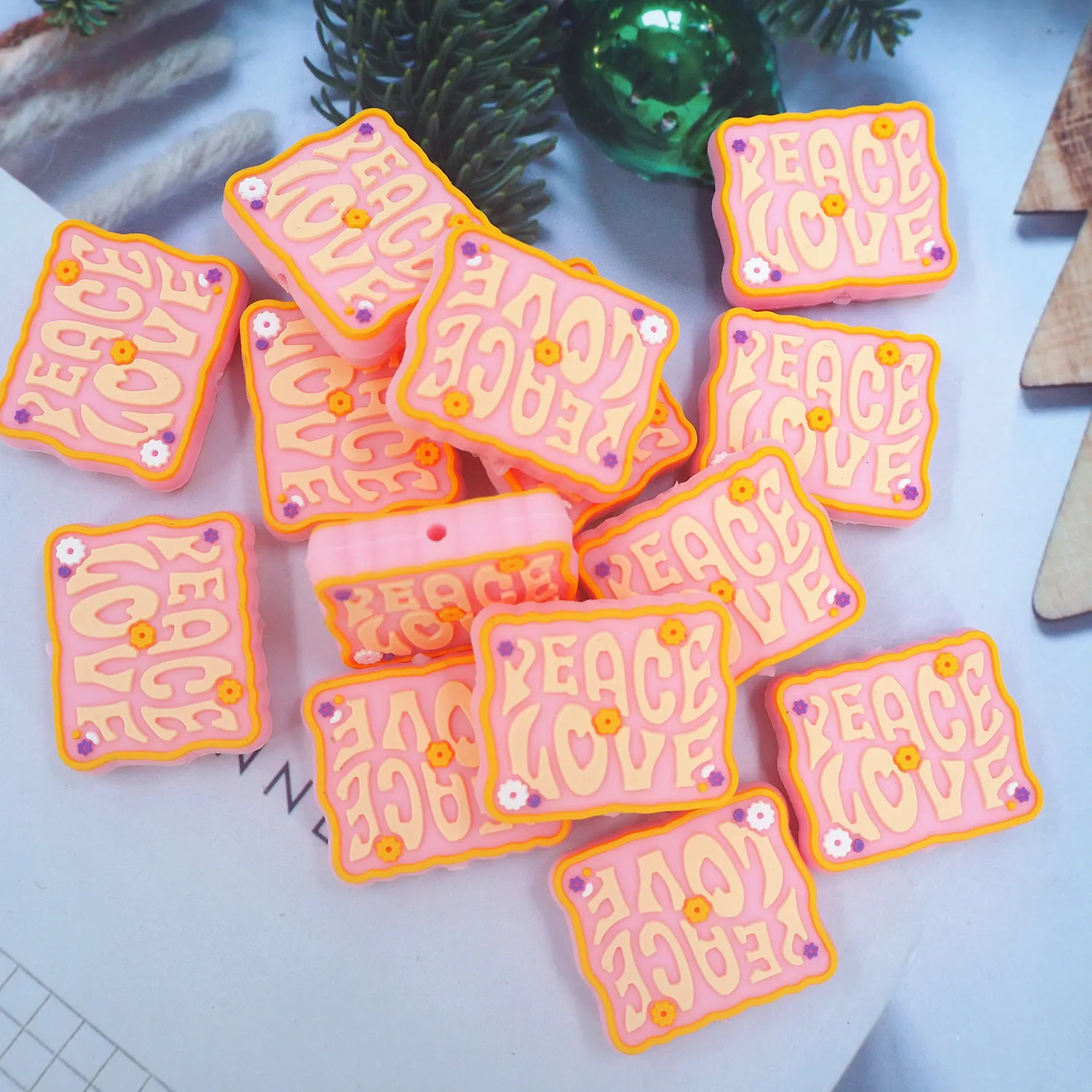 

Chenkai 10 шт. персик любовь силиконовые фокусные бусины для бисероплетения ручка силиконовые Подвески для изготовления силиконовых бусин