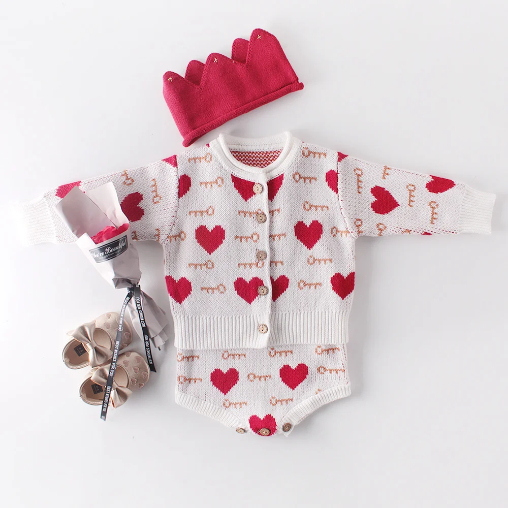 

Детская одежда для девочек 0-2 лет, Детское пальто с надписью Love, одежда для малышей, одежда для скалолазания, комплект из двух предметов, один...