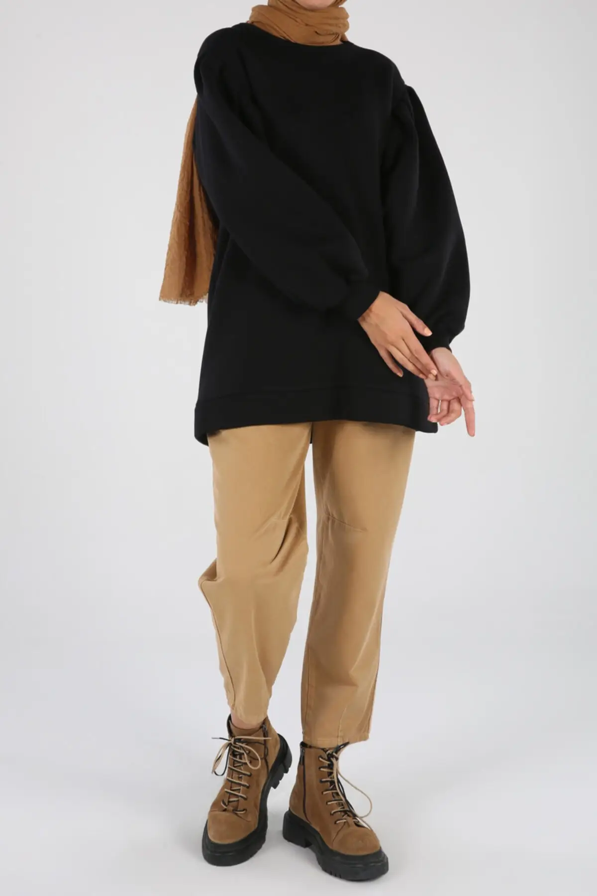 

Black Sleeves Pleated Sweatshirt