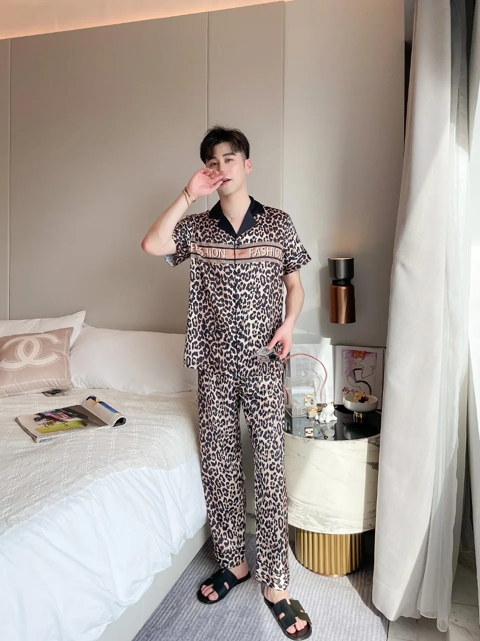 [Women's pajamas] [high-quality]Spring and summer new sexy ice silk pajamas female couple leopard print temptation home clothes
