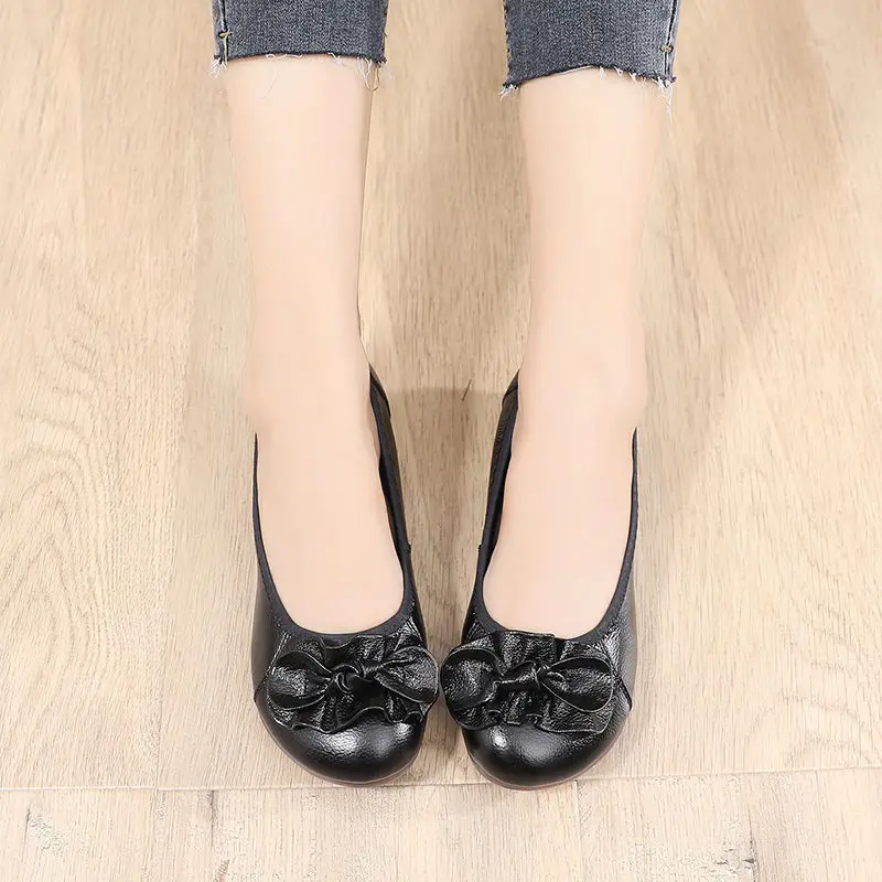 New Genuine Leather Loafers Women Slip on Woman Flats Moccasins Women's Flat Shoes soft bottom Fashion Bowtie Mother Shoes