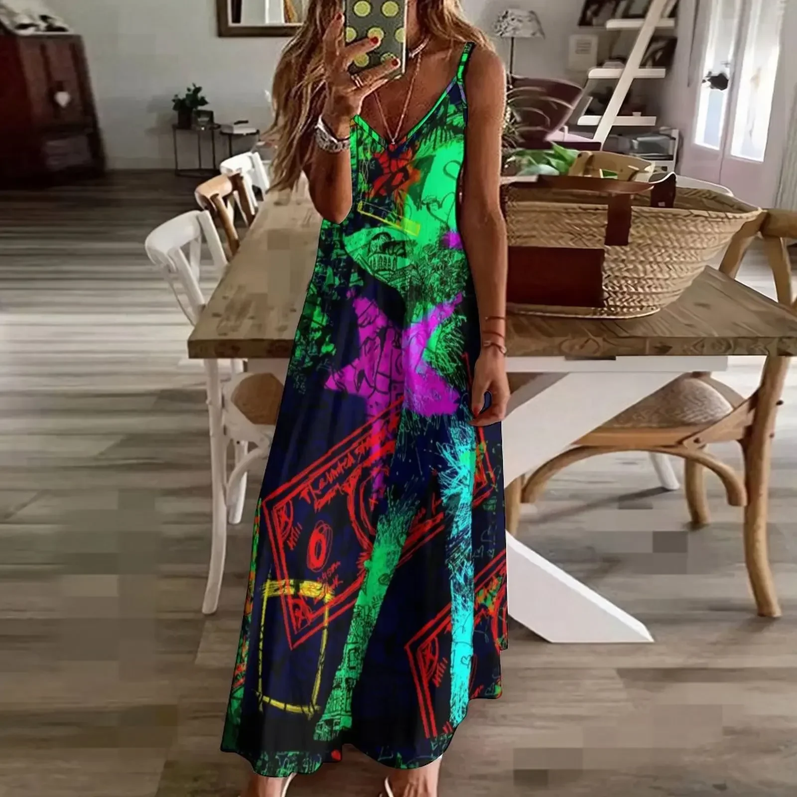 Женское платье без рукавов Neo Pop Art