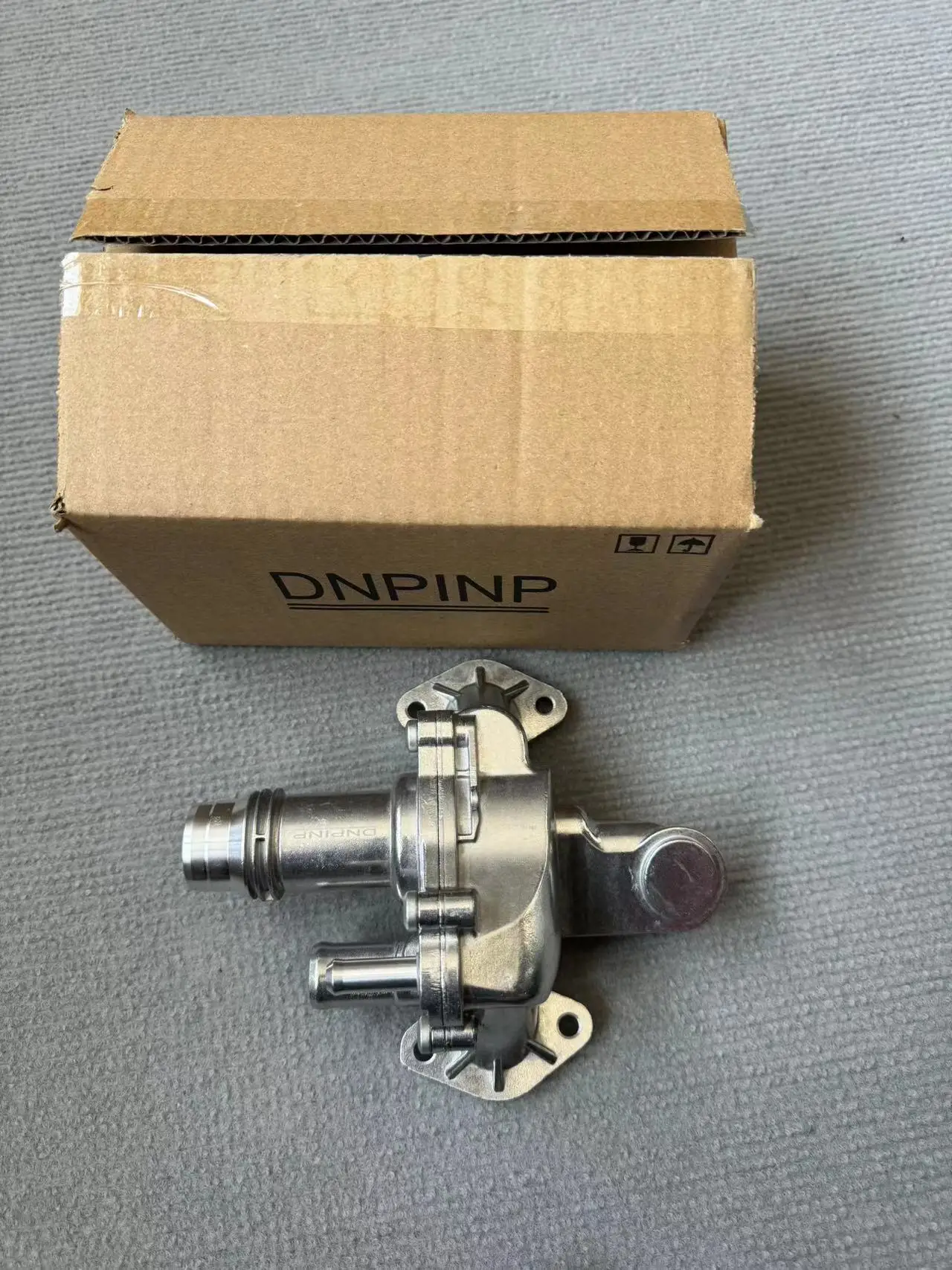 Термостат охлаждающей жидкости двигателя LR073372 для Land Rover Discovery 3/4 Range Sport Jaguar XF S-Type