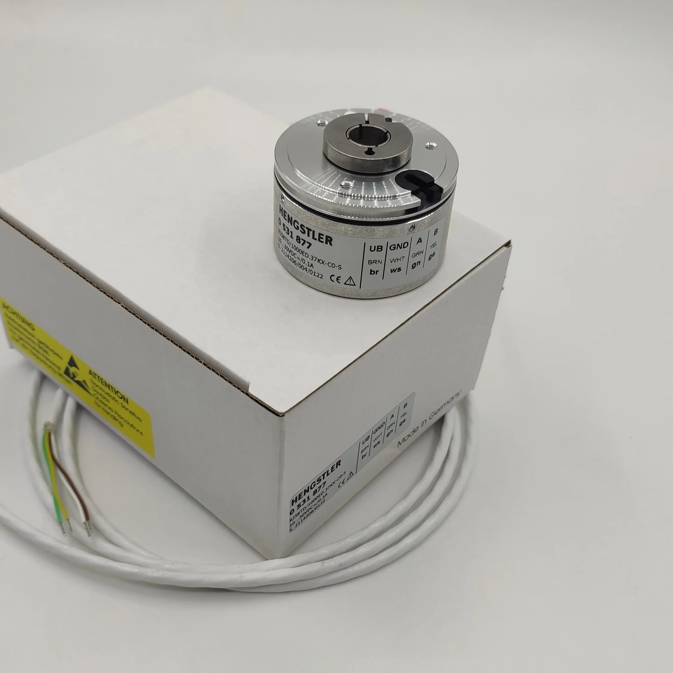 RS20/2048AX.OXS014 HENGSTLER Поворотный энкодер с твердым валом новый оригинальный