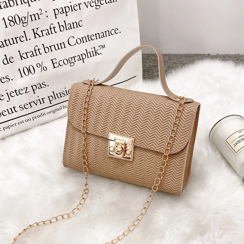 

2022 Trend Female Shoulder Bag Handbags Check Embossed Small Messenger Bag for Women Fashion Ladies Crossbody Bags Bolso Mujer