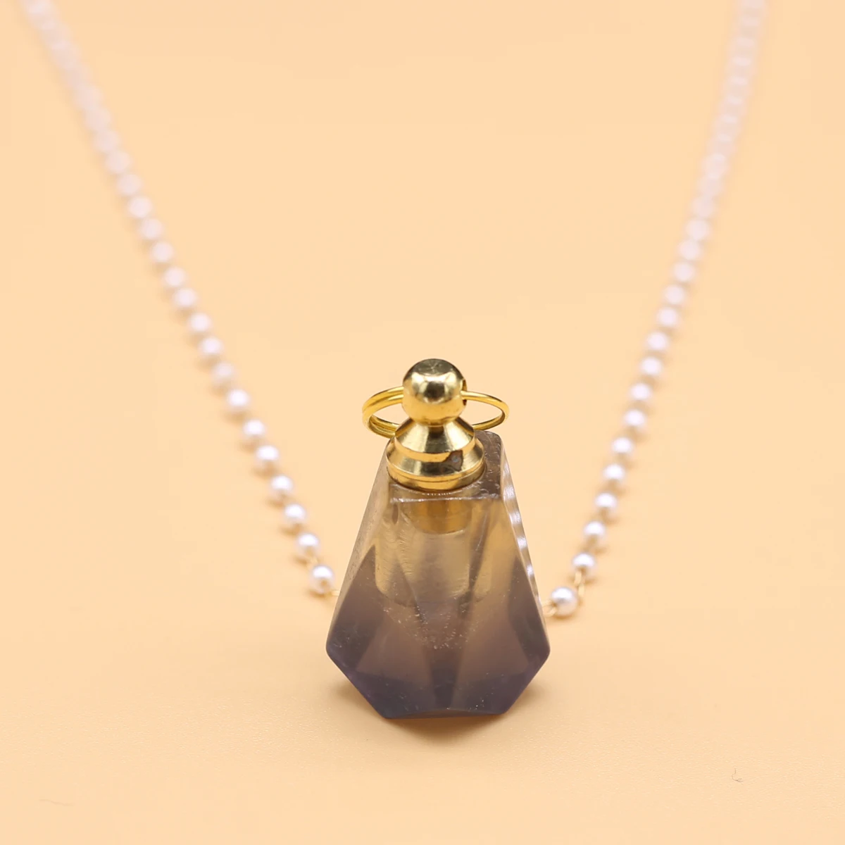 

Natural Fluorite Perfume Bottle Pendant Necklace Stones Essential Oil Diffuser Pearls Chain Necklaces for Women Jewelry 23x33mm