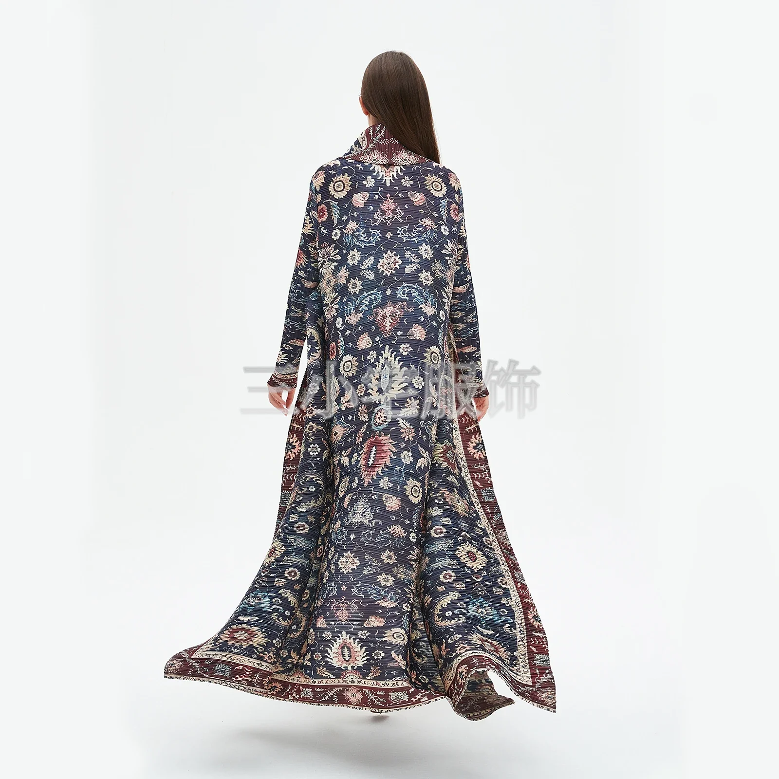 Женское платье с принтом ALSEY Miyake зимнее длинным рукавом и отложным воротником 2024