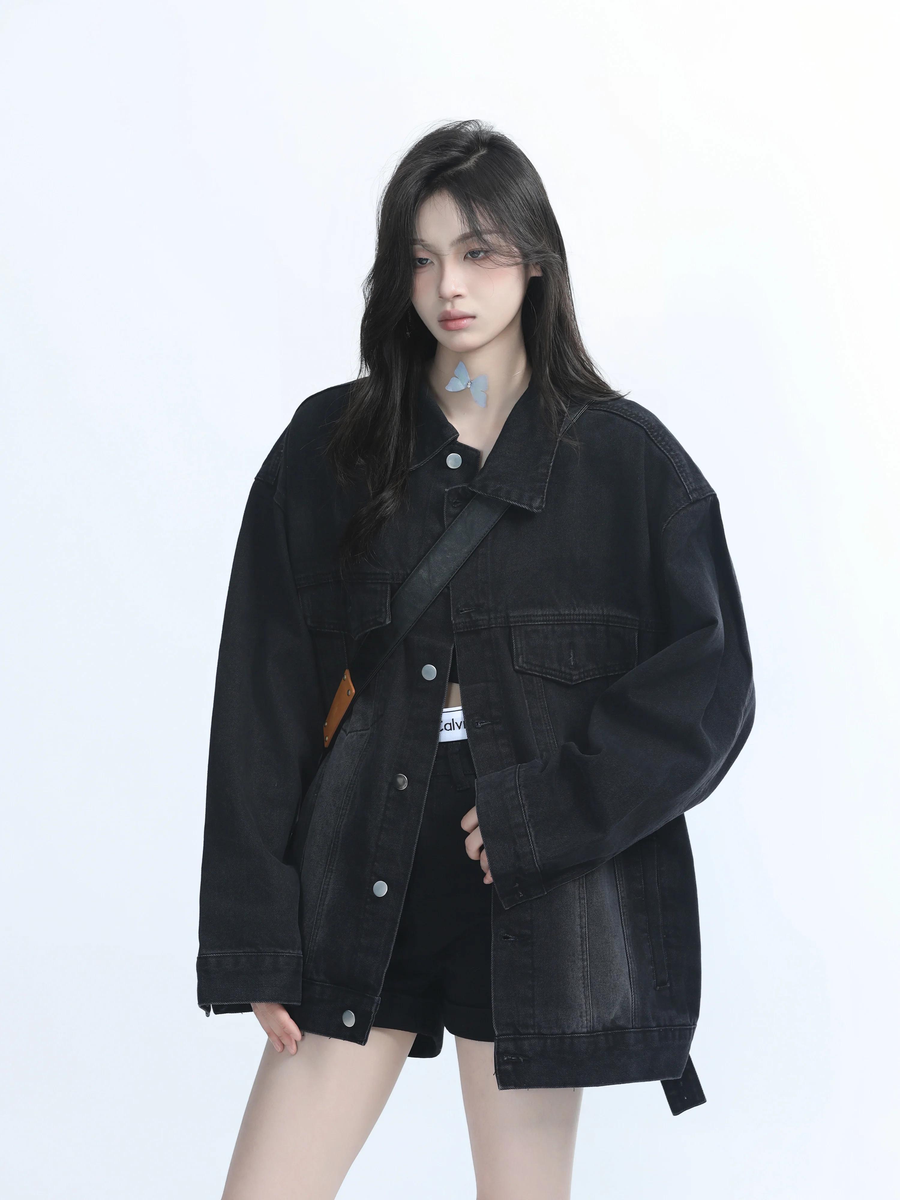 [Sitting in the Mountains] Spring and Autumn Denim jacket Women American vintage Street Design Sense Loose Washed Outerwear Tide