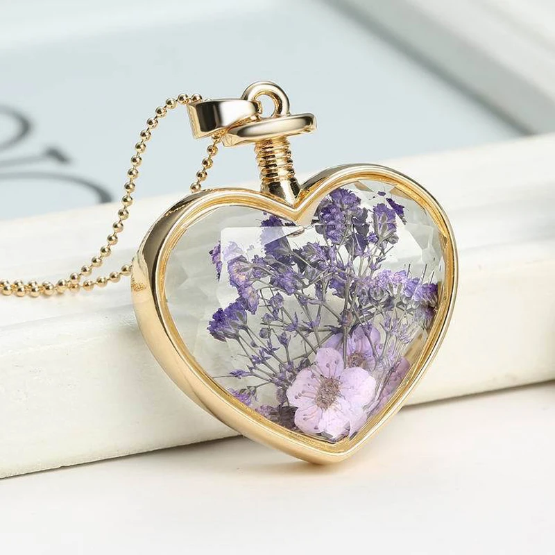 

Fashion Love Heart Crystal Natural Dried Flower Pendant Necklaces for Women Transparent Rose Collar Necklace on the Neck Jewelry