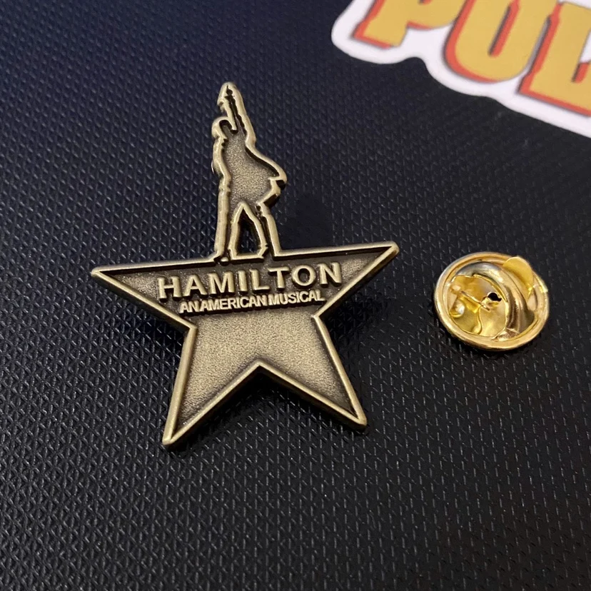 

Булавка Бродвей Гамлонс-шесть королев ШИКС Чикаго