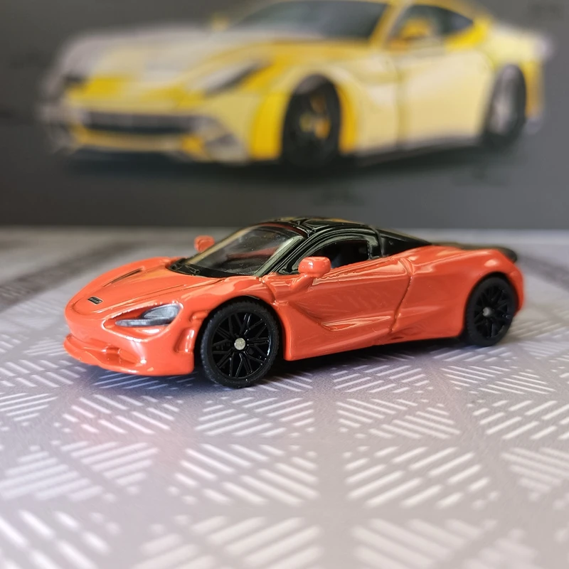Фото Модель автомобиля McLaren 750s в масштабе 1:64, имитация суперкара из сплава, богатая детализация, тонкая работа, высокое качество. №1