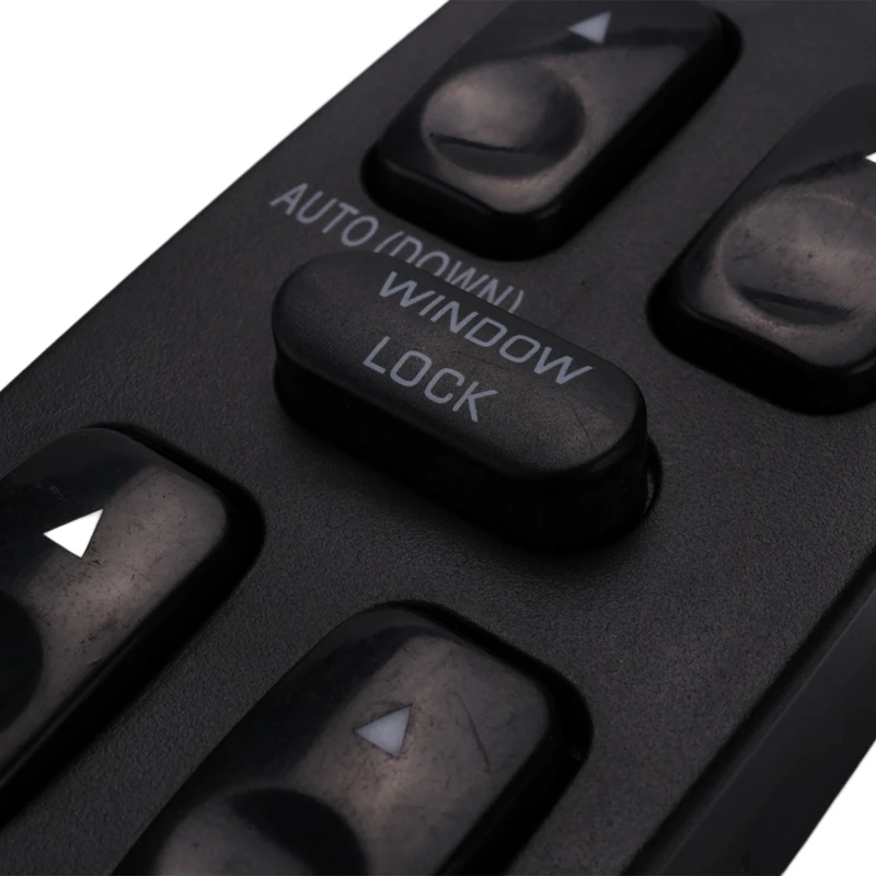 Передний левый главный переключатель стеклоподъемника со стороны водителя