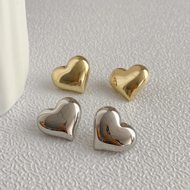 

Modern Jewelry Classic Heart Earrings Popular Style Sweet Korean Design Metal Golden Silvery Color Love Earrings For Women Gift