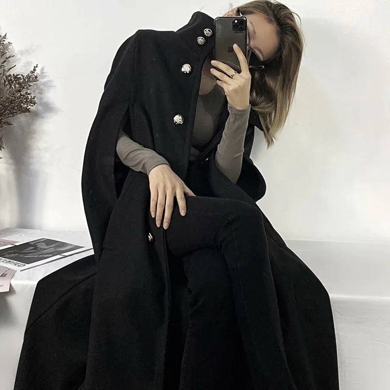 Женское длинное пальто с карманами