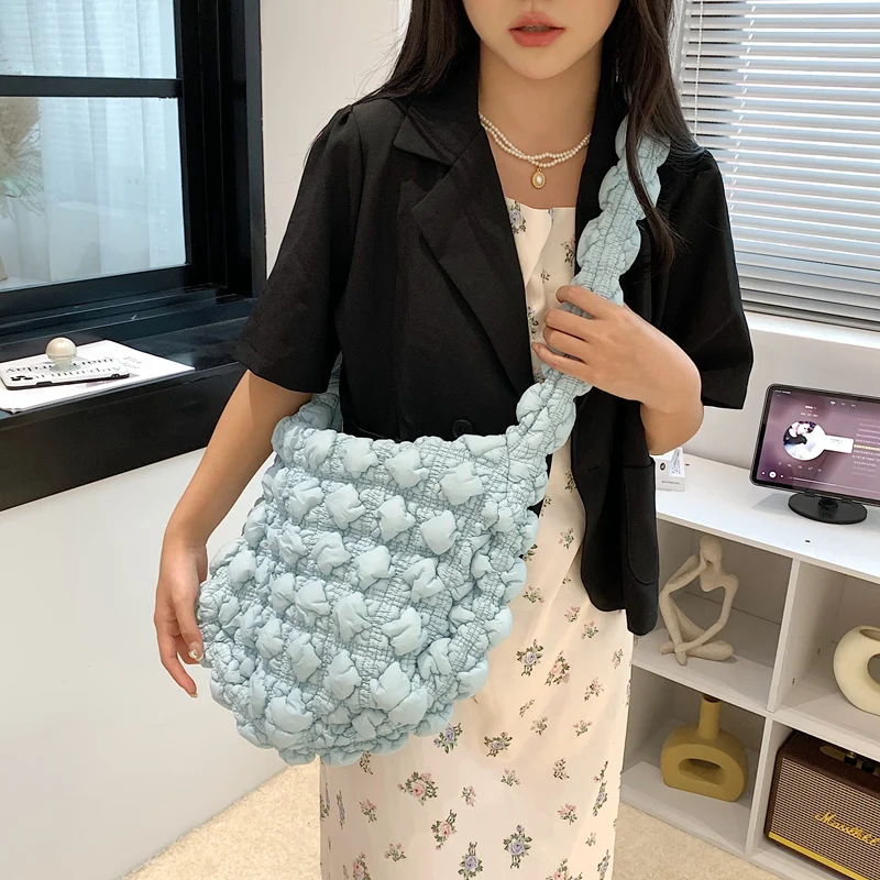 Повседневная плиссированная сумка через плечо в форме облака женская