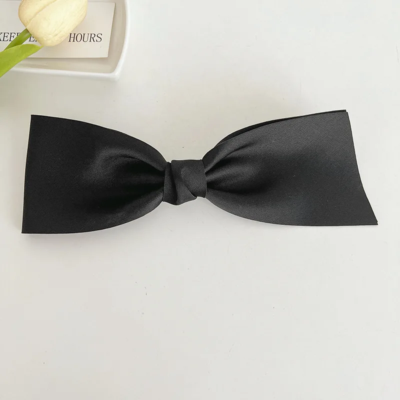 Французский лук с пулей в задней части головы