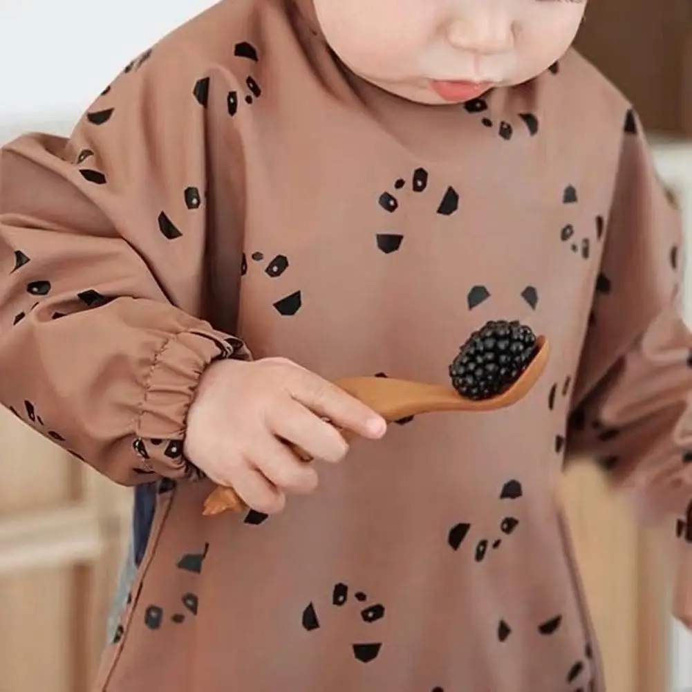 

Feeding Bib Round Neck Unisex Soft Infant Grey Panda Print Feeding Smock Baby Bibs for Baby
