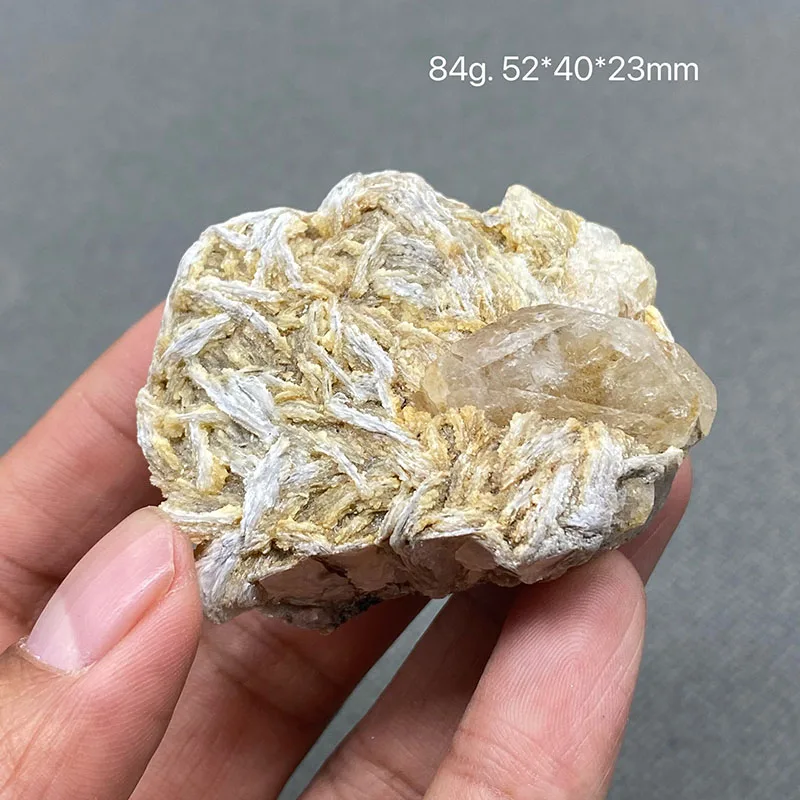 Хрустальный рудный камень из Китая Xuebaoding