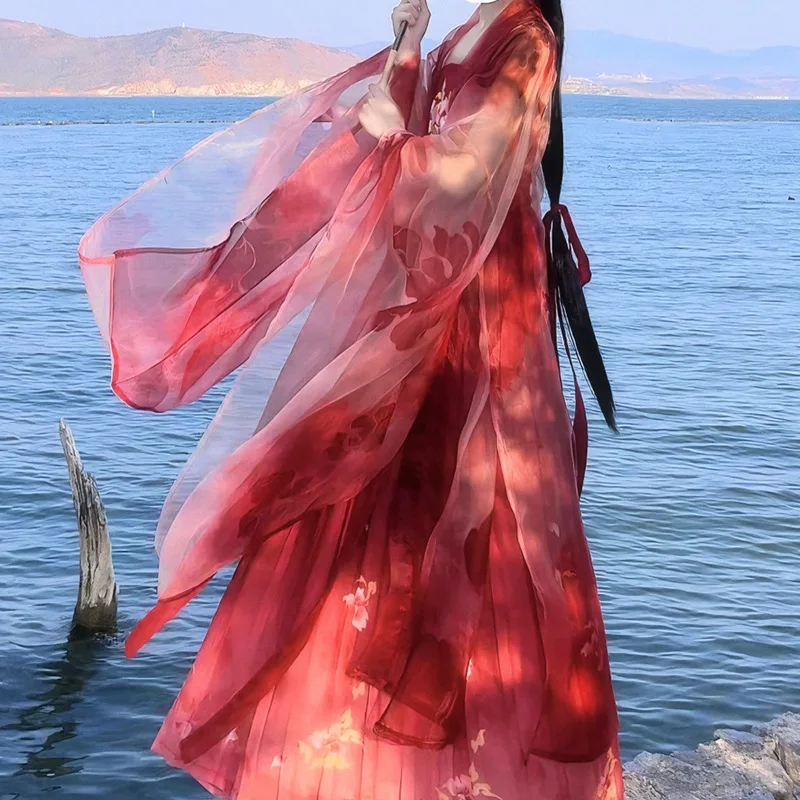 Рубашка с большими рукавами и вышивкой на весну/лето/осень