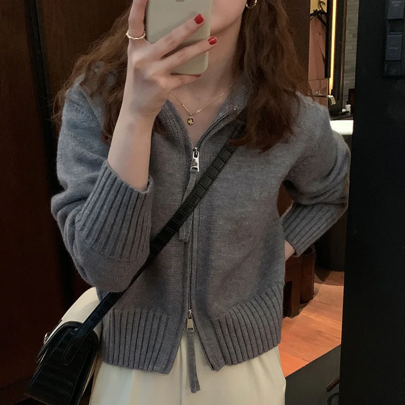

2023 Spring Autumn Winter New Loose Design Double Zipper Sweater Coat for Women Hooded Short Knitted Cardigan for Women