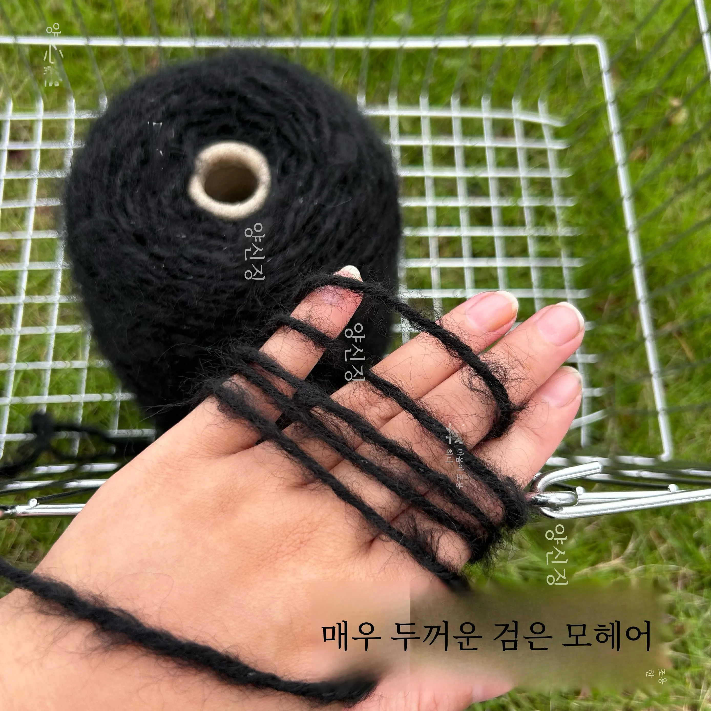 Standard 500G Price Black Slightly Flash Super Thick Core Mohair Soft Scarf Sweater Braided Thread Fleece