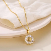 2022 new flower necklace female fashion design sense titanium steel aaa inlaid zircon clavicle chain ins cold wind jewelry