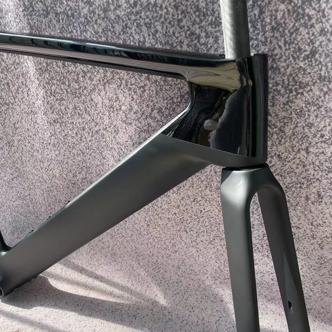 

2023 Carbon Bike Frame Black Carbon Fiber T1100 Frameset Road Bike Frame Bicycle Frame Fit Di2 Contact us for more discounts!