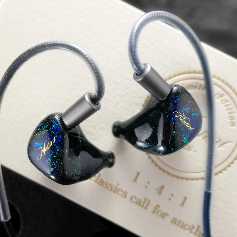 Фото Новые наушники QoA Martini Limited Edition 1DD+4BA+1BC, внутриканальные, с динамическим драйвером, разъем 4.4 мм, для Hi-Fi музыки, с кабелем. №2