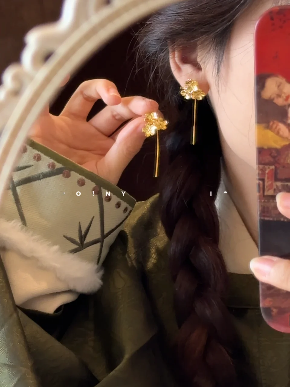 Exquisite Golden Flower Tassel Earrings Elegant High Sense Design Light Luxury All-Match Ear Studs