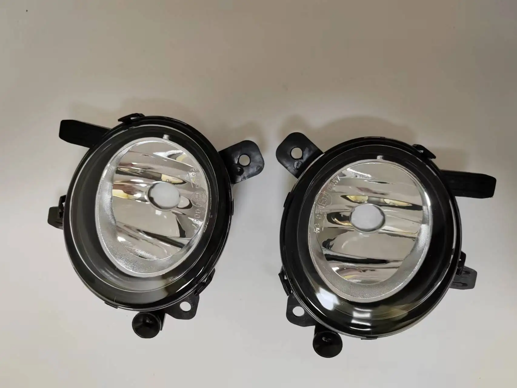 

OEM;63177297535 63177297536 Front left right Fog Lamps are suitable for BMW F35 F45 F52 1.2.3 series