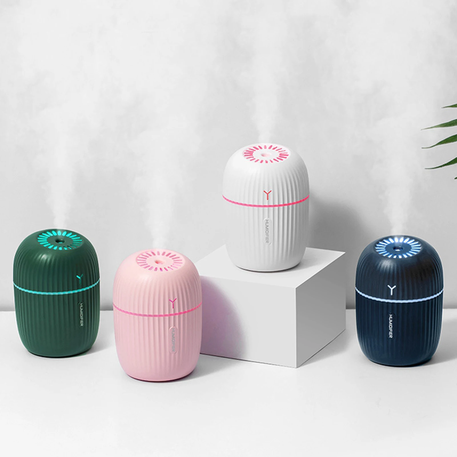 

Portable Car Humidifier Cool Mist Sprayer 200ML Ultrasonic Air Humidifier Desktop Mute Humidifier for Car Home