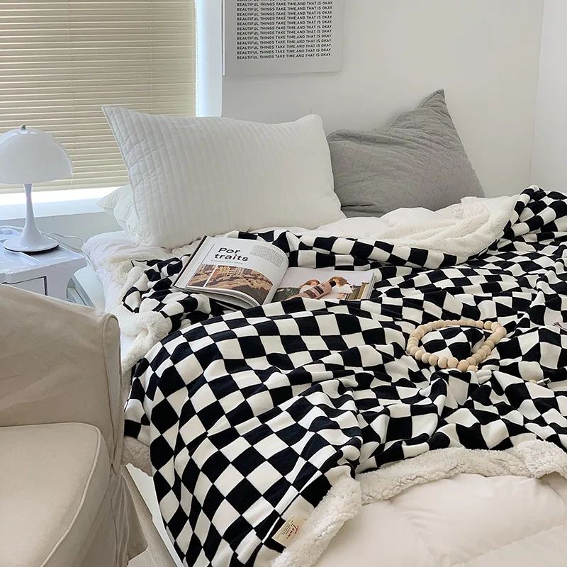

Nordic Checkerboard Plush Soft Blanket Multifunctional Leisure Sofa Bedroom Hotel Travel Nap Office Air Conditioning Quilt Cover