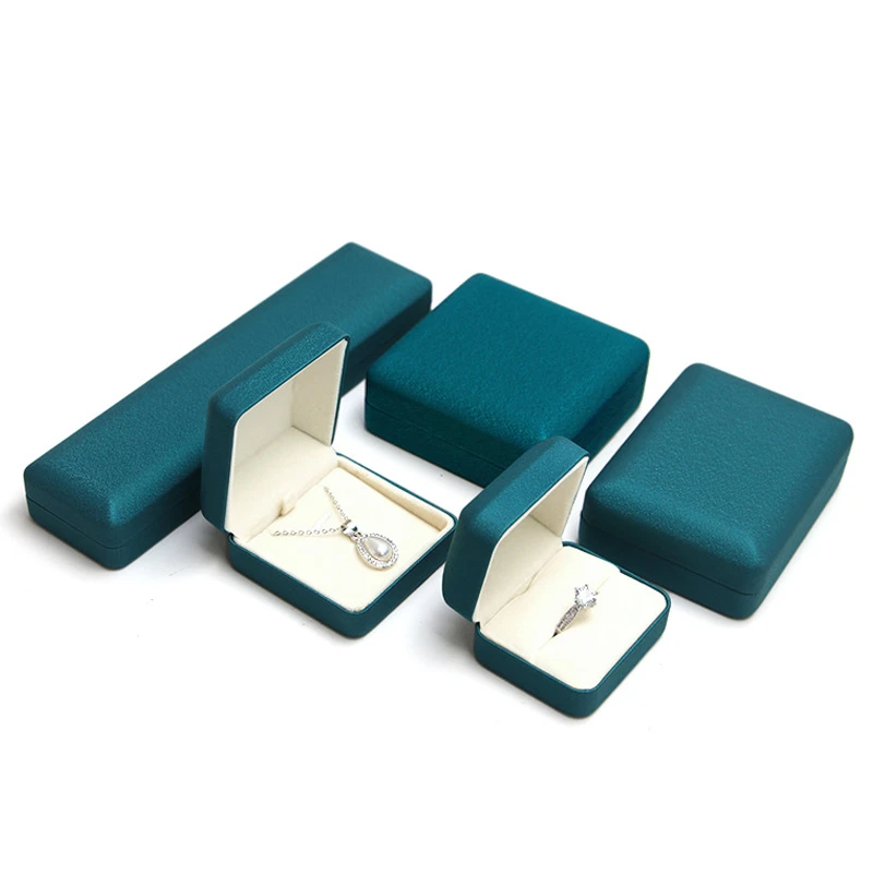 

Wholesale Metal Jewelry Gift Packaging Boxes High Quality Pendant Necklace Ring Case with Good Price