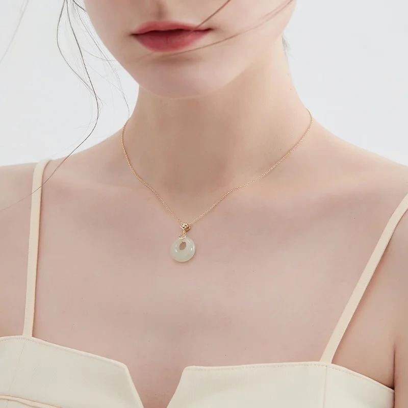 Meirui Mi Hetian нефритовое ожерелье с пряжкой мира легкое роскошное колье 2024 новое