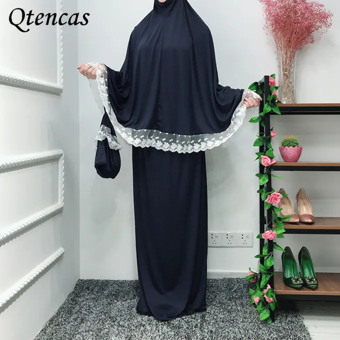 Женское платье-хиджаб от Дубая