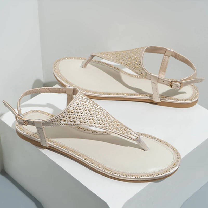 Women's Flat Flip Flops Sandals Fashion Rivets Design Square Head Buckle Beach Slippers 2023 Summer New Sandals Woman Shoes