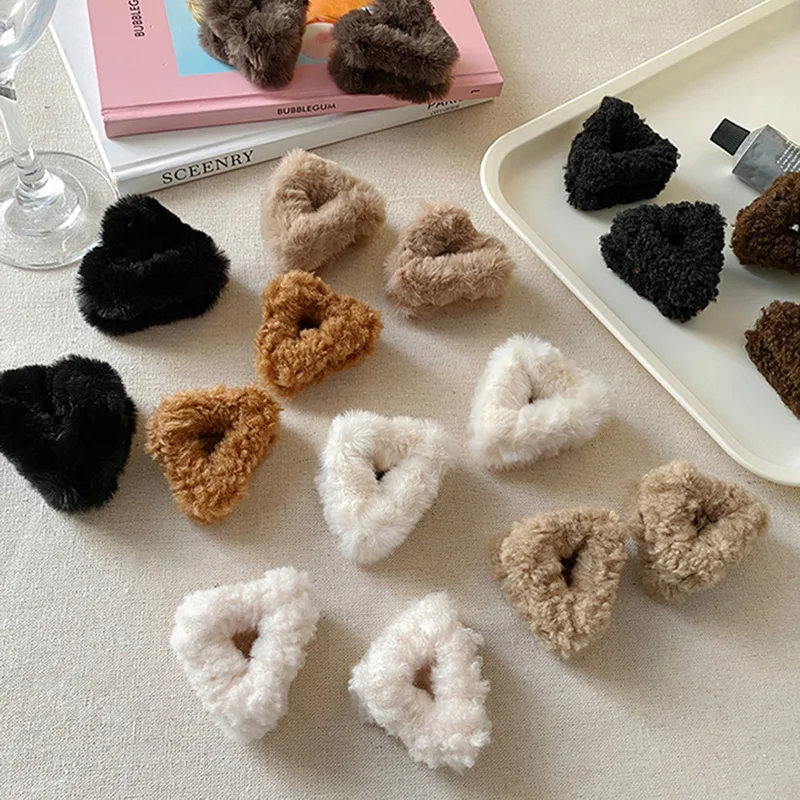 Рисунок 2 - Заколки для волос с мультяшными