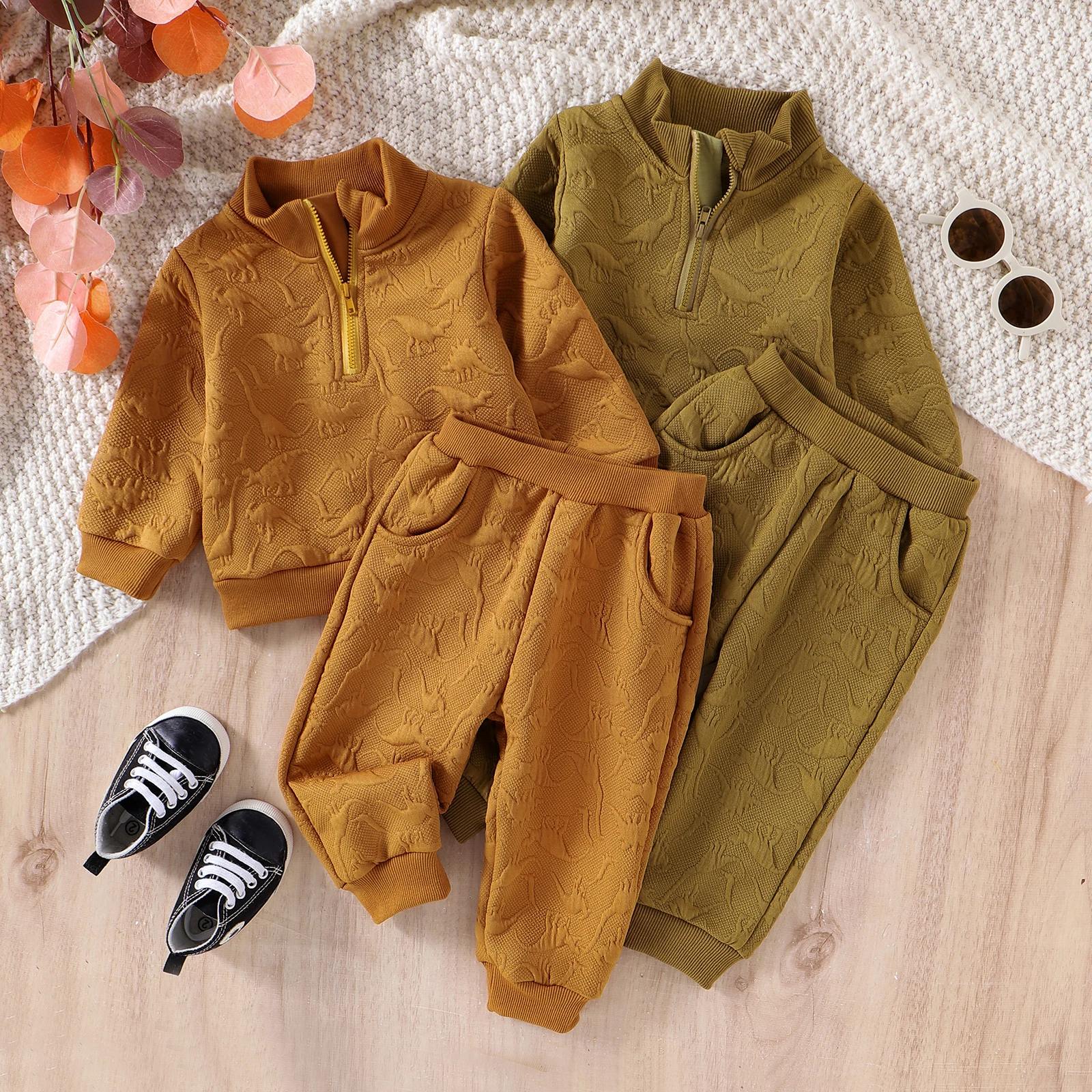 Спортивный костюм детский из двух предметов кофта с длинным рукавом и принтом