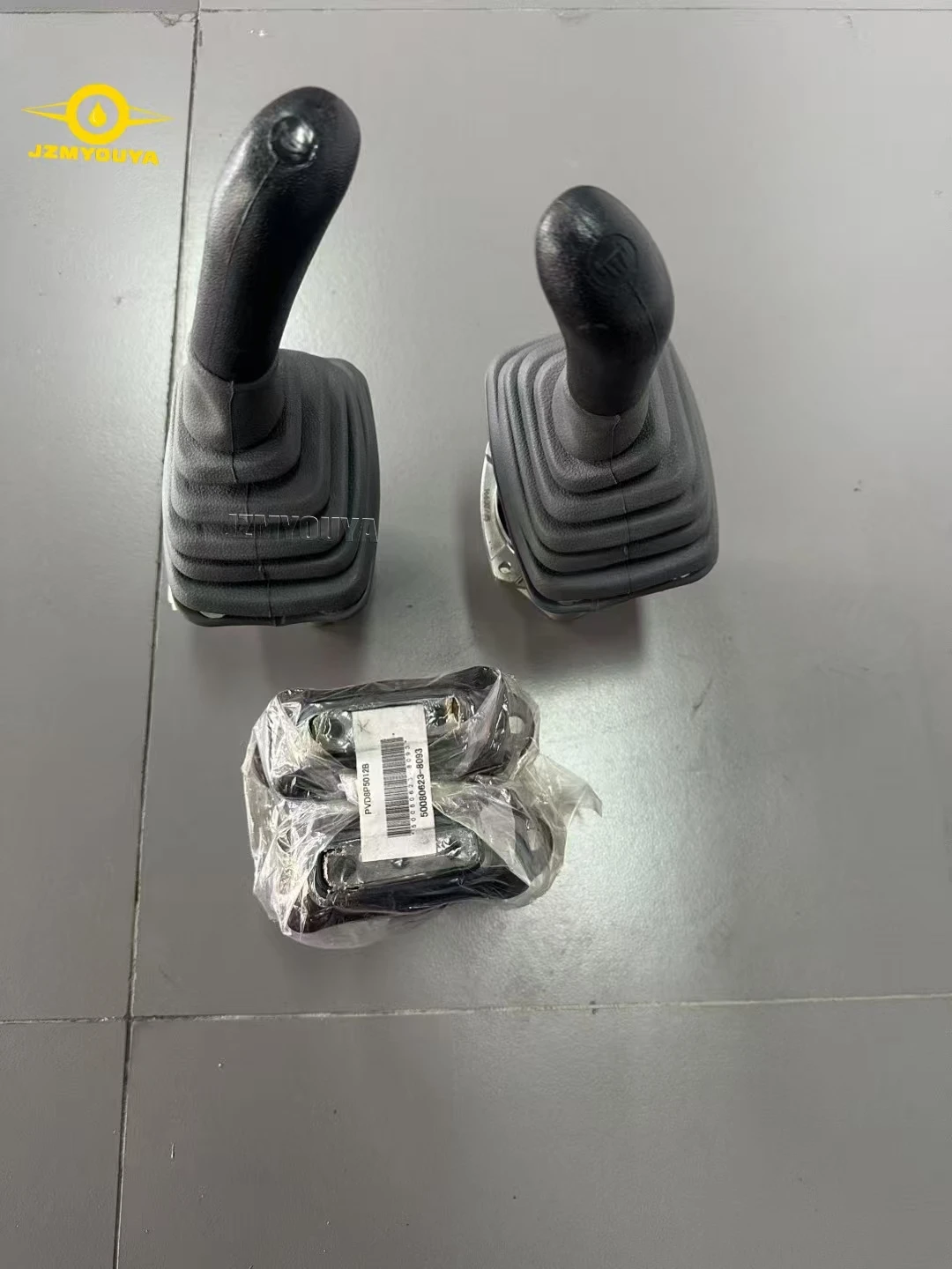 Фото Джойстик в сборе для экскаваторов Sumitomo Sh120/200/240/350/A1/A2/A3/A5-5/Z3 №3