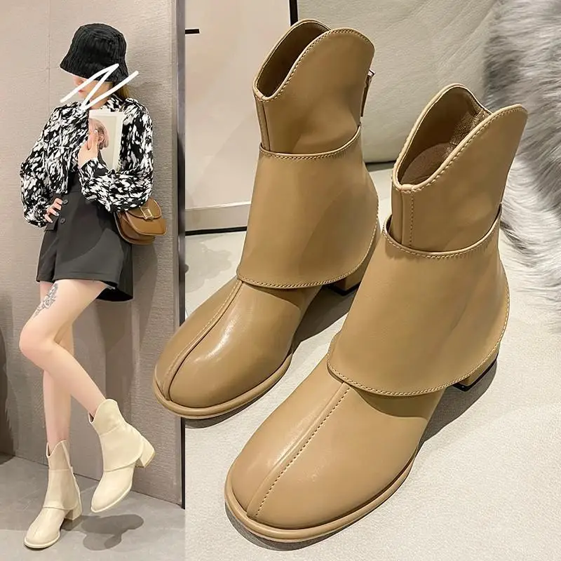 

Популярные женские ботинки в стиле девушек, короткие ботинки на толстой подошве, с ворсом, для библиотеки, новинка 2022, модные Универсальные ...