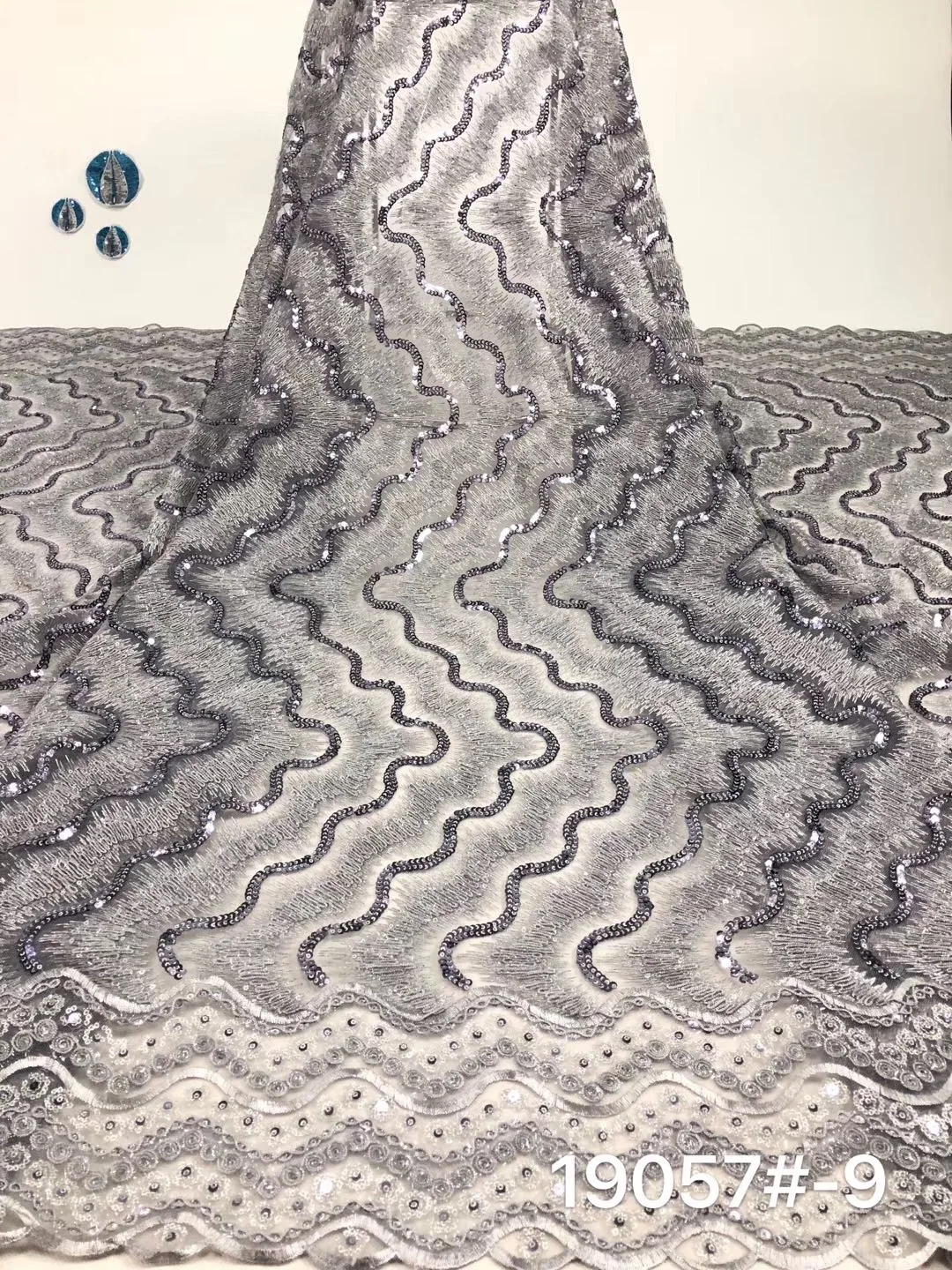 

Nieuwste Aankomst Afrikaanse Kant Stof 2021 Hoge Kwaliteit Kant Fashion Franse Zwitserse Kant Stof Met Stenen Voor Vrouw Jurk