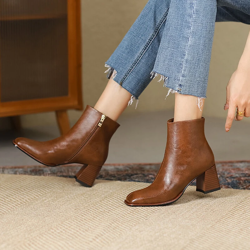 

Classic Retro Short Boots From Europe And America, Women's Leather Square Toe Thick Heel Zippered Ankle Boots New women's boots