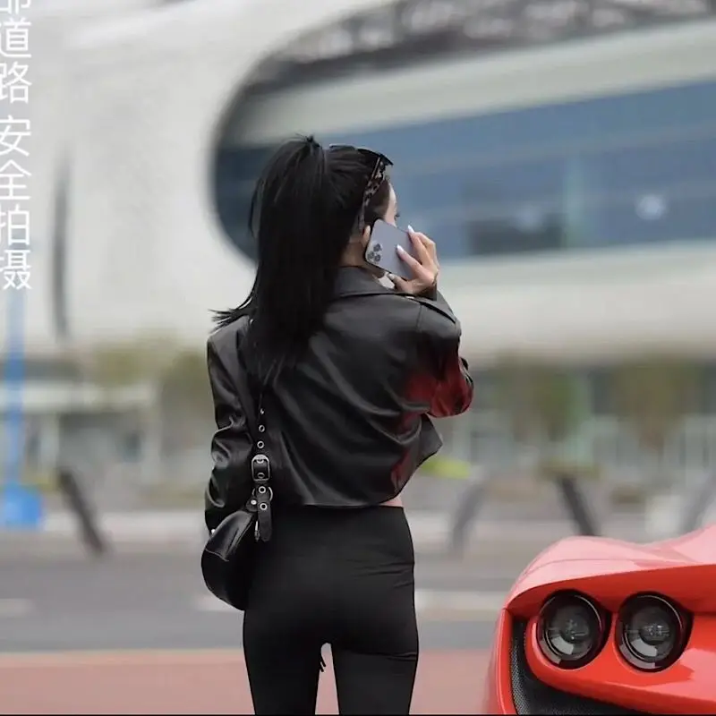 1pcs Women's PU Leather Short Jackets Coat 2022 Autumn Faux Fur Splicing Long Sleeve Black Ladies Skinny Locomotive Small Coats