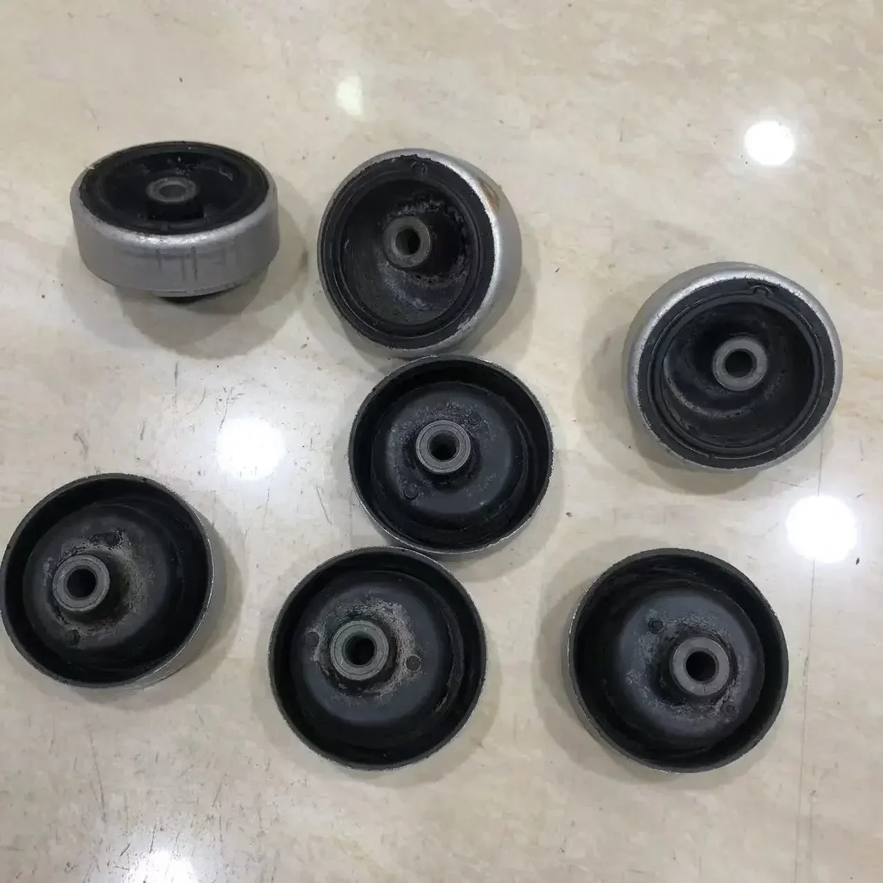 Кронштейн для кондиционера 2021 Tesla Model 3/Model Y резиновая втулка номер детали 1506443-00-Z