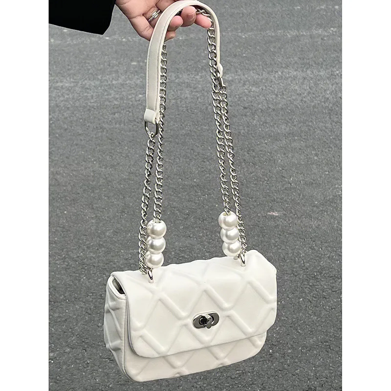 Xiaohongshu Популярные женские сумки в одном стиле этого года2024Новая клетчатая сумка