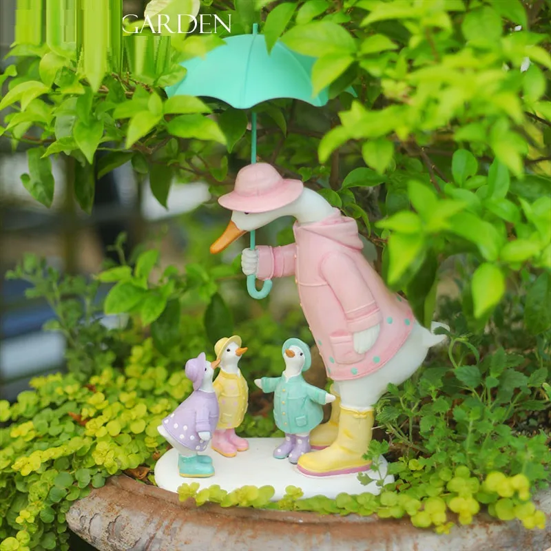 

European Umbrellas Duck Art Sculpture Simulation Animal Statue Courtyard Garden Landscape Decor Resin Craft R6811