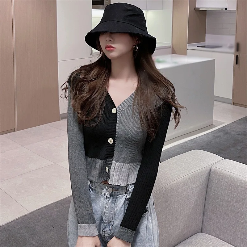 Женский асимметричный кардиган укороченный вязаный свитер составного кроя с