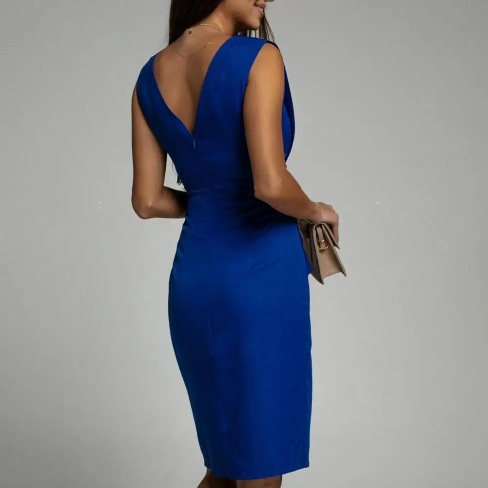 

Женское Плиссированное Платье-миди с V-образным вырезом и высокой талией