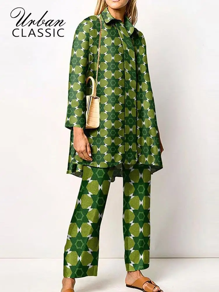 

Женские офисные комплекты, осенняя винтажная рубашка с геометрическим принтом и отложным воротником, свободные брюки с высокой талией и ши...