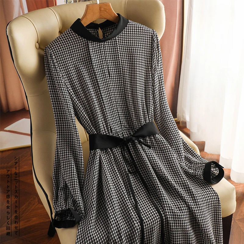 

Шелковые платья с принтом для женщин, новинка 2023, атласное свободное летнее Повседневное платье в клетку с коротким рукавом, женская одежда с круглым вырезом YCMYUNYAN